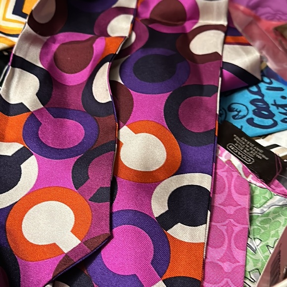 NWT Coach Signature Vintage Scarf - Picture 4 of 5